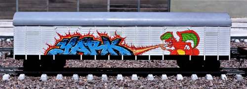 Graffiti Wagon Railway Model Train Track Dragons