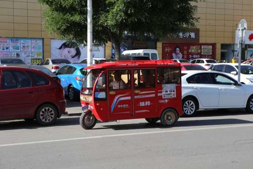 Mini Bus Tricycle Beijing China City Traffic