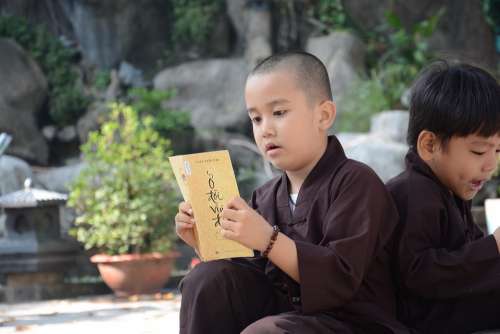 Monk Little Monk Buddha Knowledge Reading Books