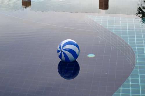 Rubber Ball For Playing In The Pool