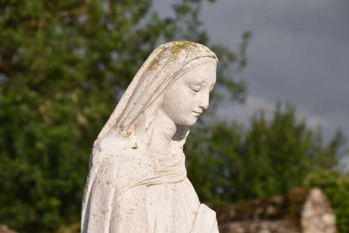 Sculpture Our Lady Petit-Mars Loire Atlantique
