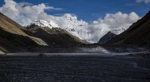 Snow Mountain White Cloud The Bead Mu Lang Mar