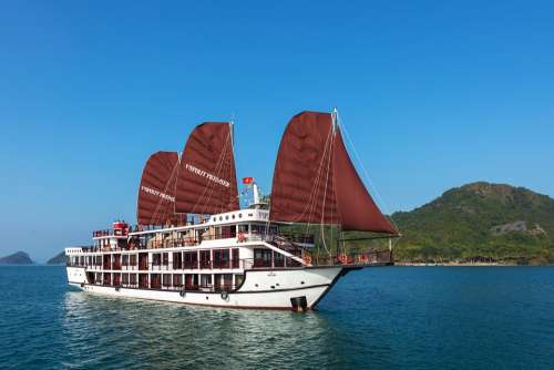 Vietnam Halong Bay Cruise Beach Nature Sea Ship