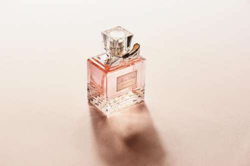perfume bottle fragrance smell blur