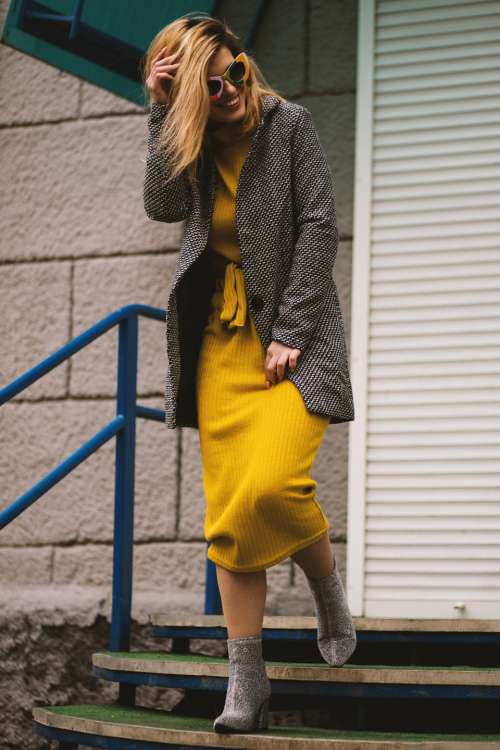 female model dress yellow sunglasses