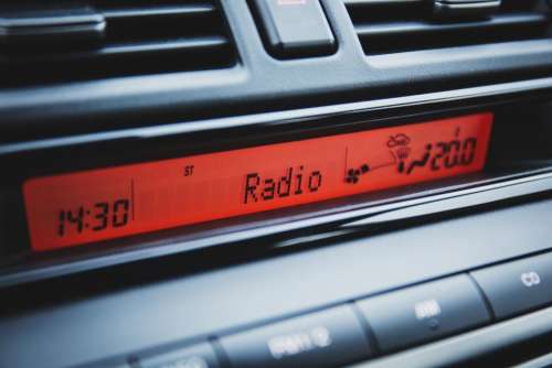 car dashboard radio clock time