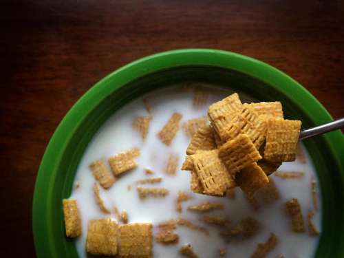 food eat breakfast cereals milk