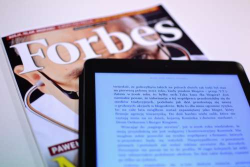 Forbes magazine reading business kindle