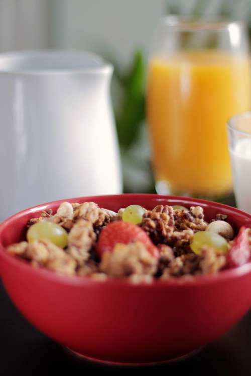 muesli cereal breakfast granola fruits