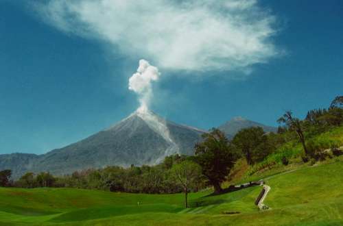 voclano smoke ash mountain golf course