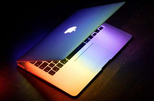 laptop apple macbook computer browser
