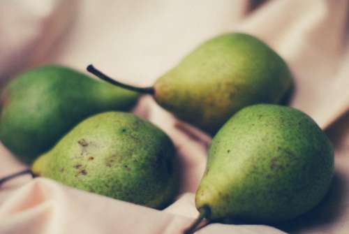 green pears fruits healthy food