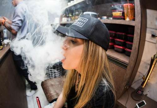 woman girl lady cap smoke