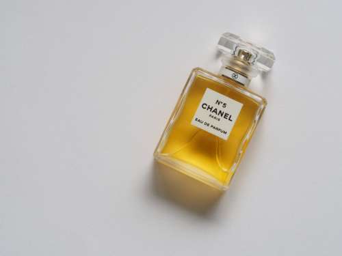 chanel perfume bottle fashion aroma