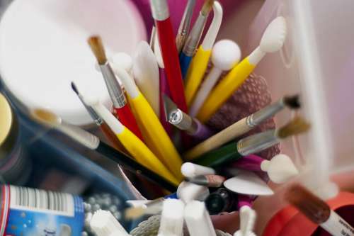 paint brushes art supplies stationary