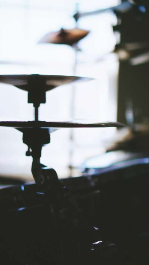 Cymbals drum kit focus blur