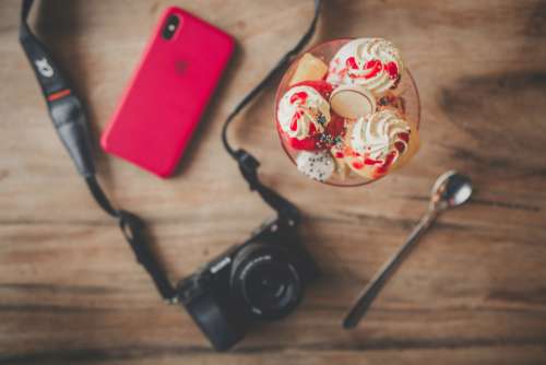 dessert camera phone technology photographer