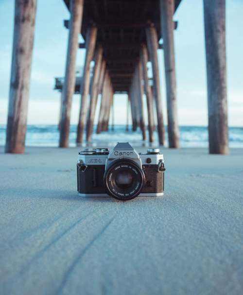 camera lens blur sea water