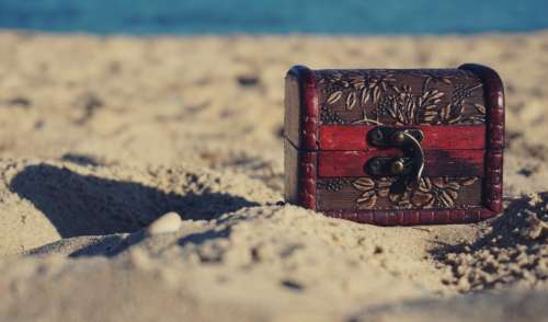 beach sand treasure chest summer