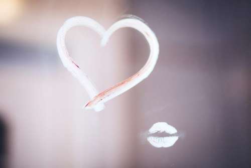heart love lips lipstick mirror