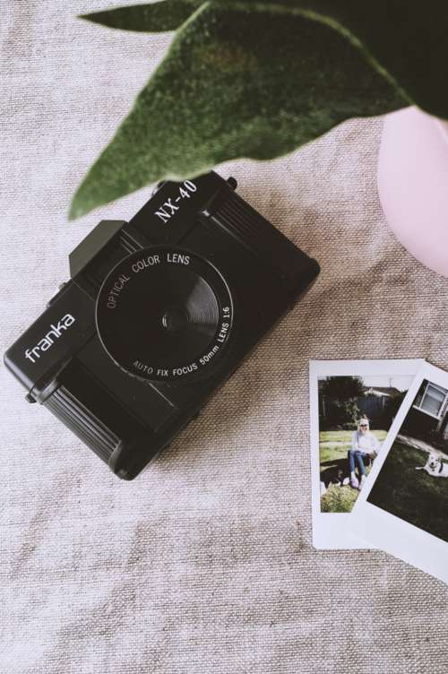 vintage camera dslr franka polaroid