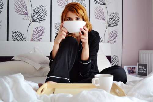 breakfast bed coffee tea soup