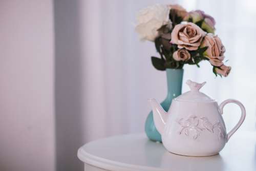 tea pot flowers table white