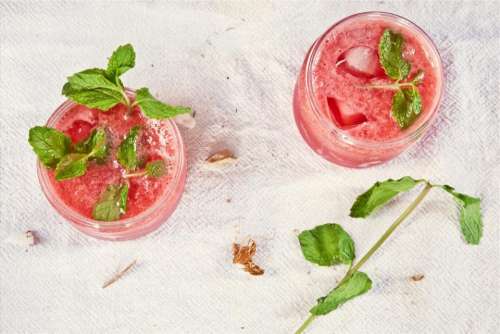 pink mojito drinks alcohol mint