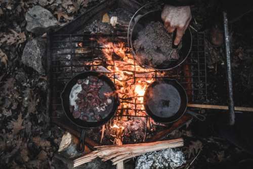 grill camp food tin pans