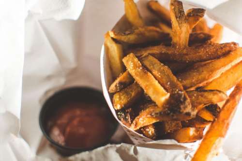 fries potato fried salt sauce