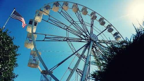 ferris wheel big wheel flag US fairground