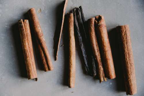 cinnamon sticks aroma food herbs