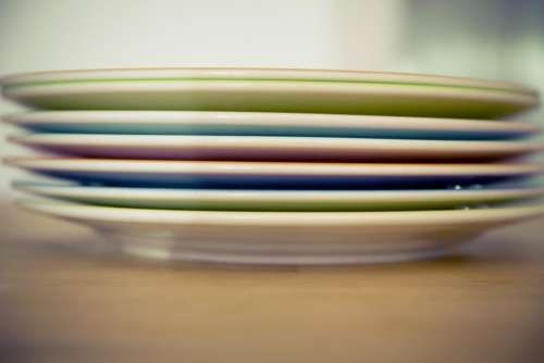 tellerstapel plate tableware kitchenware