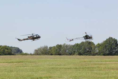 Airshow Aircraft Helicopter Military Army Treeline