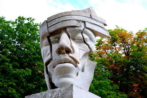 Face Sculpture Statue Warrior Figure Head Stone