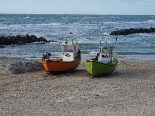 Fishing Boats Beach Sea Water Vacations North Sea
