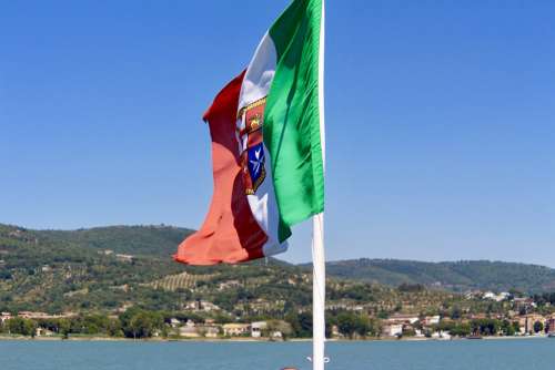 Italy Flag Politics Nature Umbria Lake Trasimeno