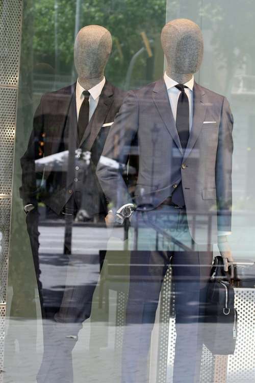 Reflection Costume Tie City Lisbon Mannequin