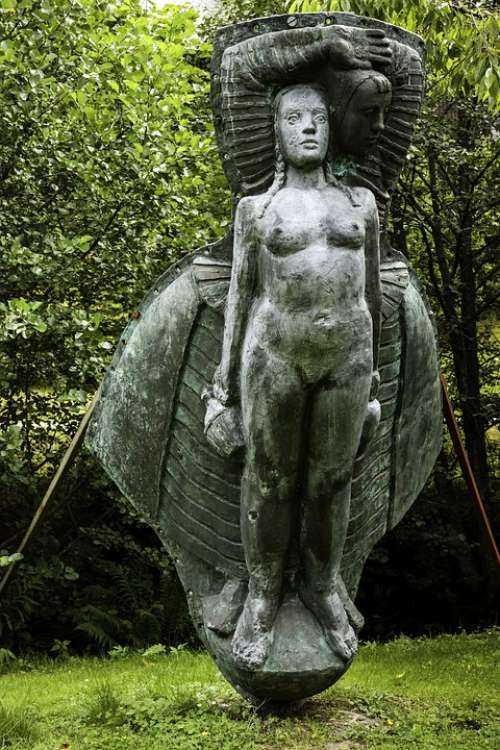 Sculpture Figurehead Garden Park Norwegian Landmark