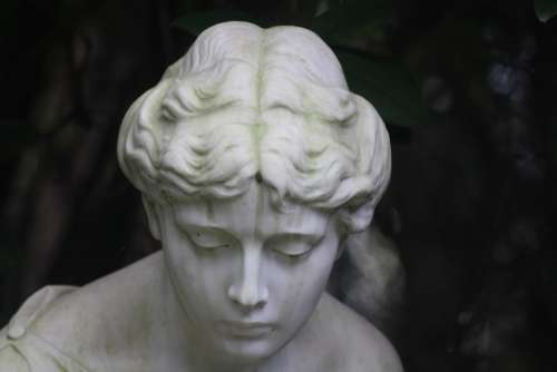 Sculpture Angel Park Cemetery Ohlsdorfer Cemetery