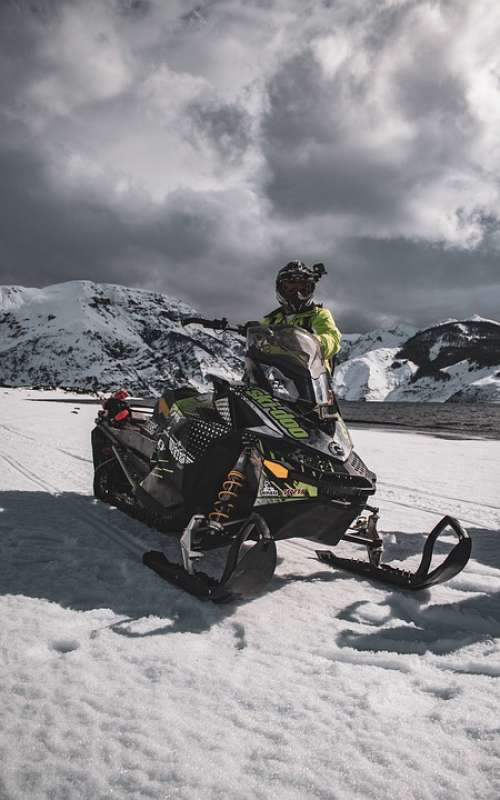Skidoo Snow Snowmobile Vehicle Lake Motorsport