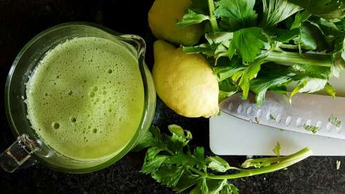 Smoothy Glass Celery Lemon Knife