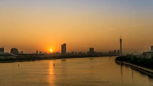 The Sunset City The Pearl River Guangzhou Tower