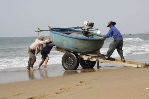 Fishermans Carrying Basket Boat Seaside Thung Boat