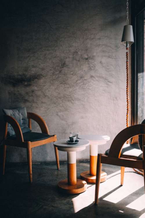 room coffee table chairs minimal