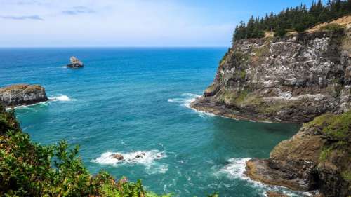 Cliffs and Rocky Shoreline, Oregon