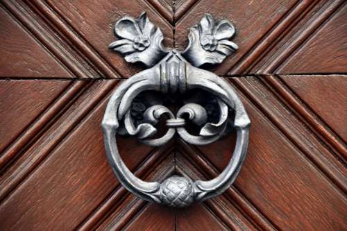 Doorknocker