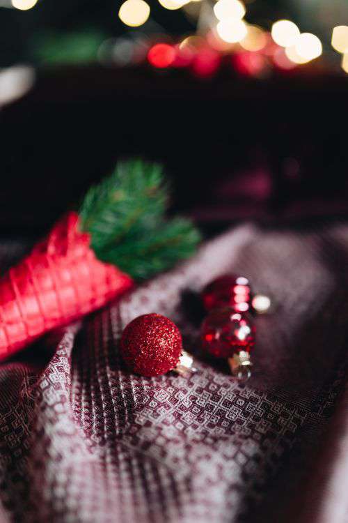 Burgundy Christmas Decorations