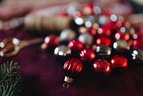 Burgundy Christmas Decorations