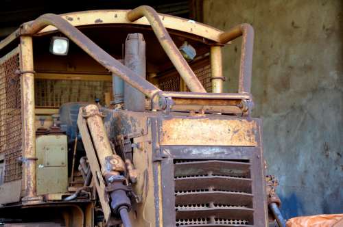 Tractor Treadmill Old Vintage Rust Caterpillar